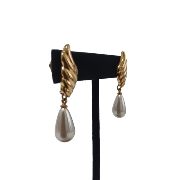 Vintage Napier Gold Tone Shell Tear Drop Pearl Drop Down Dangle Pierced Earring - Picture 2 of 5